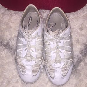 NFINITY EVOLUTION cheer shoes